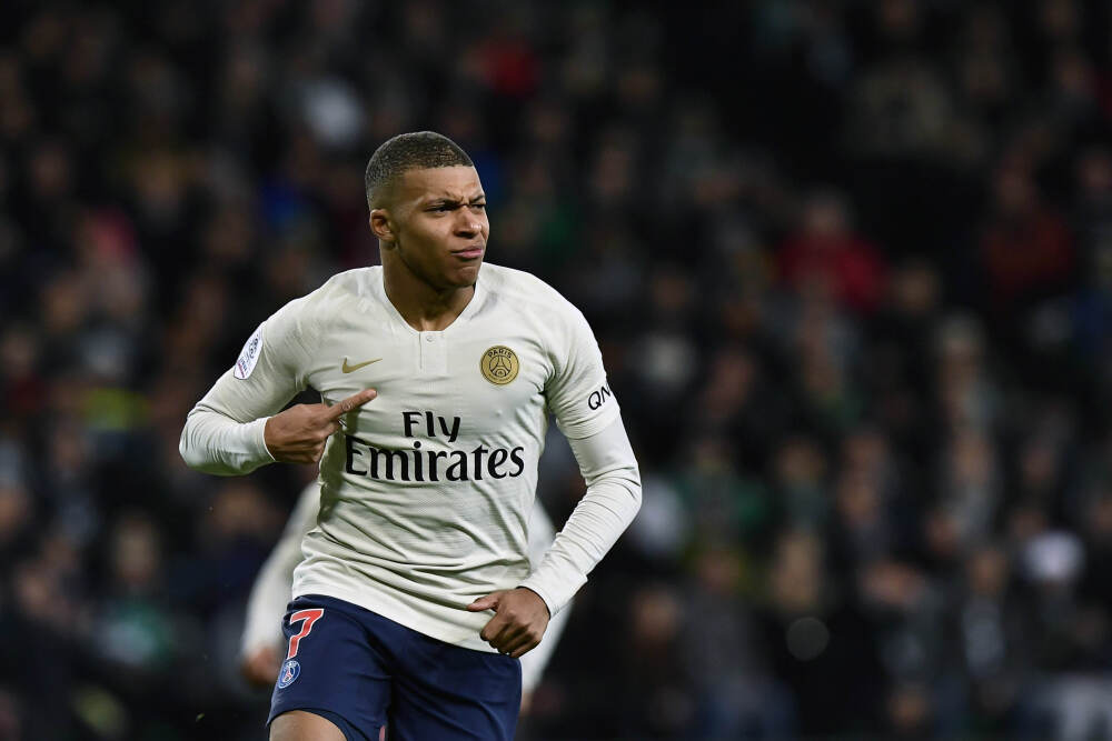 特朗普发出威胁→